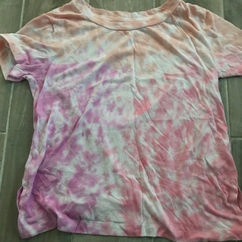 Tye-die shirt